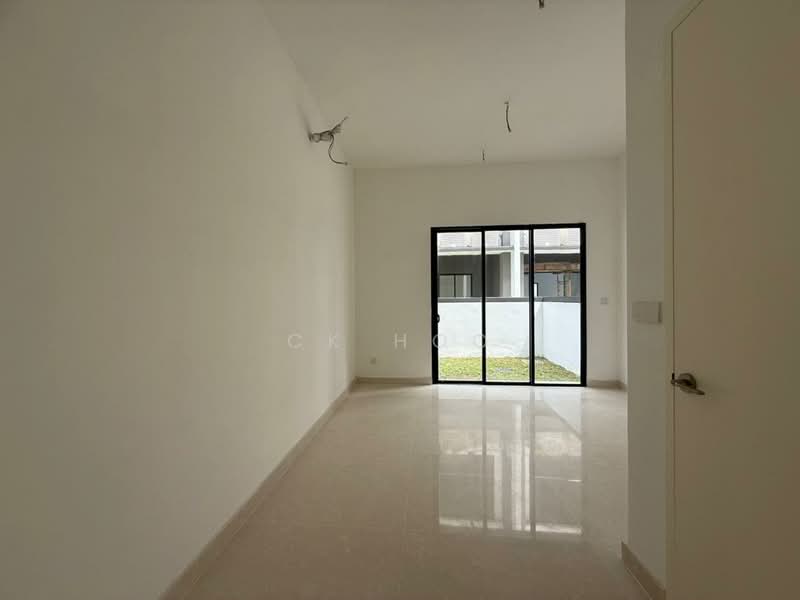 Semi-Detached House for Sale in Kota Damansara (Selangor) - CK Hoo - Living Room - PropertyGuru.com.my