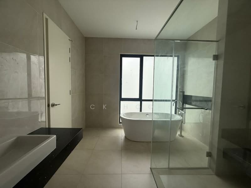 Semi-Detached House for Sale in Kota Damansara (Selangor) - CK Hoo - Bathroom - PropertyGuru.com.my