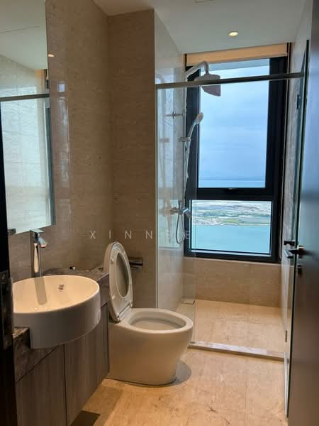 Servis Apartment untuk Disewa di Marriott Residence @ Gurney - Xinnee . - Bathroom - PropertyGuru.com.my