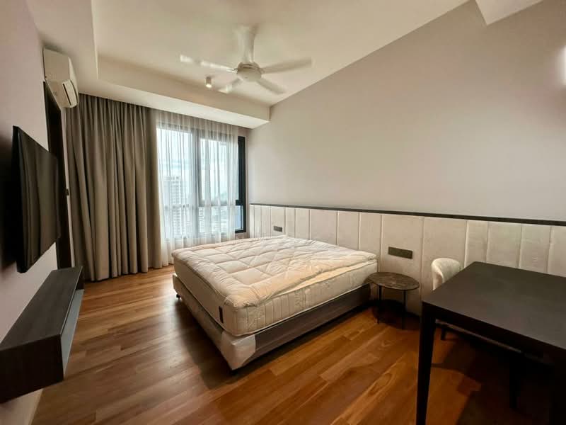 Servis Apartment untuk Disewa di Marriott Residence @ Gurney - Xinnee . - Bedroom - PropertyGuru.com.my