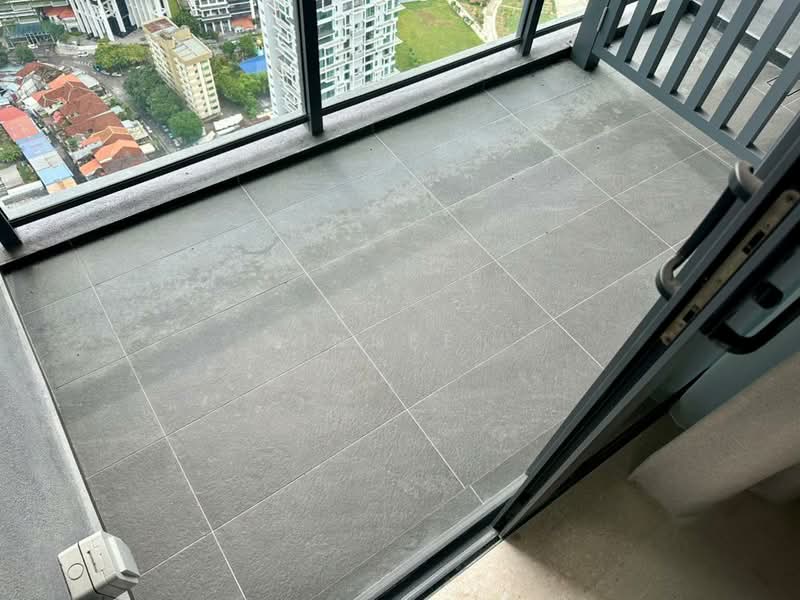 Servis Apartment untuk Disewa di Marriott Residence @ Gurney - Xinnee . - Balcony - PropertyGuru.com.my