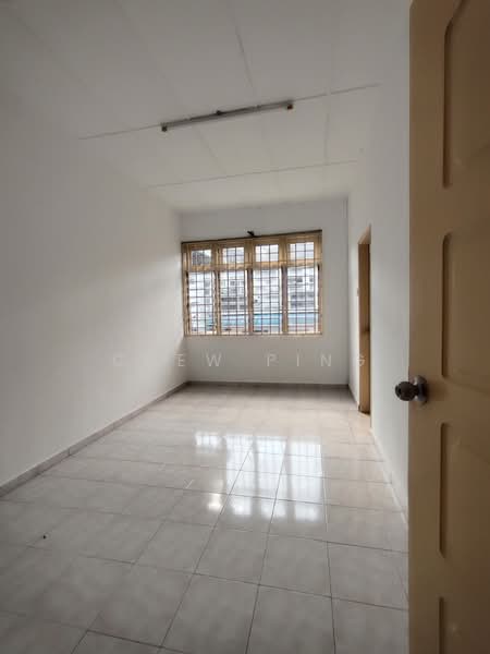 2-storey Terraced House for Rent in Taman Desa Cemerlang (Ulu Tiram) - Chew Ping - Interior - PropertyGuru.com.my