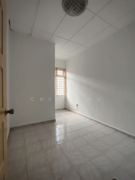 2-storey Terraced House for Rent in Taman Desa Cemerlang (Ulu Tiram) - Chew Ping - Interior - PropertyGuru.com.my
