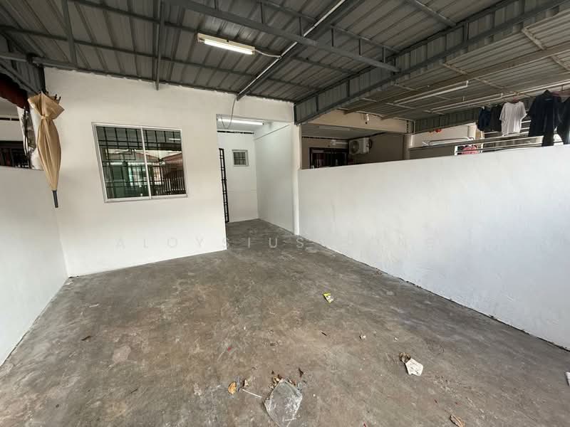 2-storey Terraced House for Rent in Taman Bestari Indah (Ulu Tiram) - Aloysius Song - Exterior - PropertyGuru.com.my