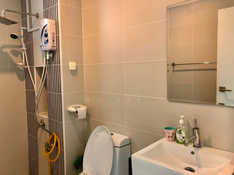 Service Residence for Sale at Sky Loft Premium Suites - RQ Tee - Bathroom - PropertyGuru.com.my