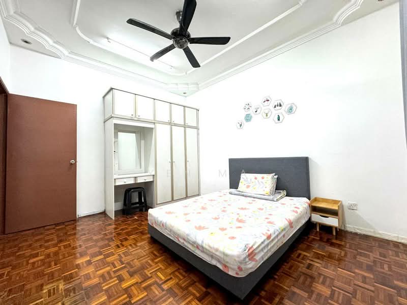 2-storey Terraced House for Sale in Taman Bukit Kempas (Tampoi) - Yen Ma - Bedroom - PropertyGuru.com.my