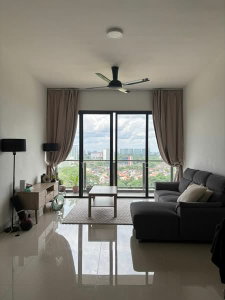 Kondominium untuk Disewa di Bora Residences - Justin Kong - Living Room - PropertyGuru.com.my