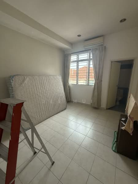 Rumah Teres 2 Tingkat untuk Disewa di Taman Skudai Indah (Skudai) - Jee Hui - Bedroom - PropertyGuru.com.my