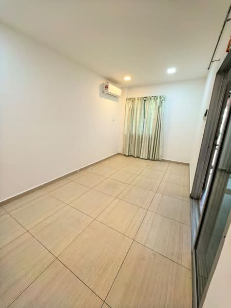 2-storey Terraced House for Sale in Johor Bahru (Johor) - Fion Lee - Interior - PropertyGuru.com.my