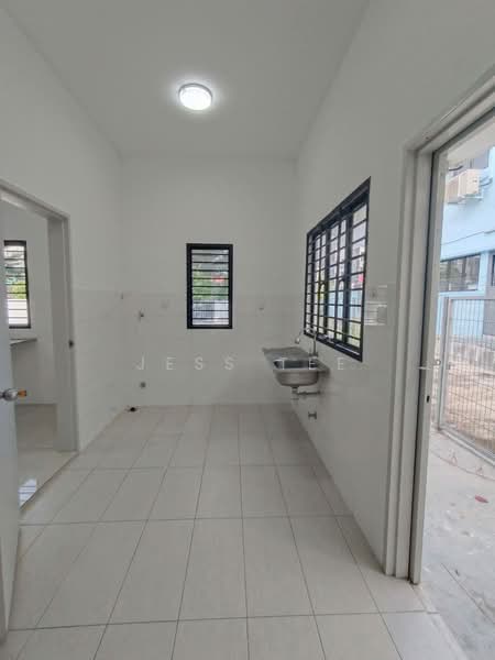 2-storey Terraced House for Sale in Setia Utama (Setia Alam) - Jess Tee - Kitchen - PropertyGuru.com.my