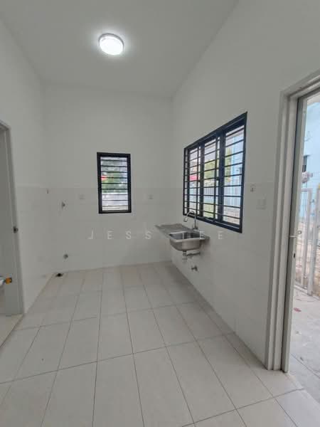 2-storey Terraced House for Sale in Setia Utama (Setia Alam) - Jess Tee - Kitchen - PropertyGuru.com.my