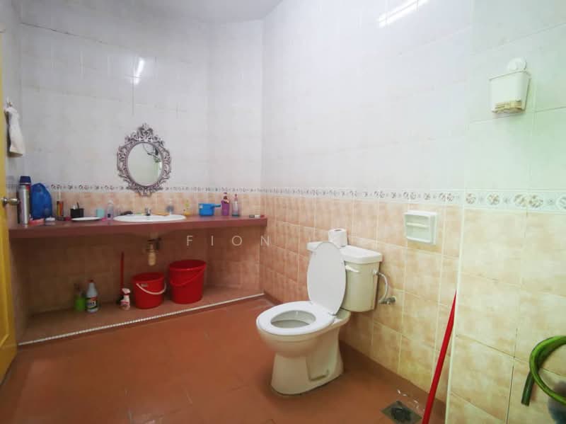 Rumah Teres 2 Tingkat untuk Dijual di Johor Bahru (Johor) - Fion Lee - Bathroom - PropertyGuru.com.my