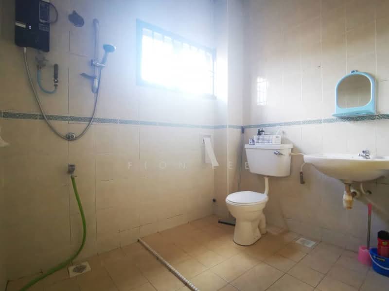 Rumah Teres 2 Tingkat untuk Dijual di Johor Bahru (Johor) - Fion Lee - Bathroom - PropertyGuru.com.my