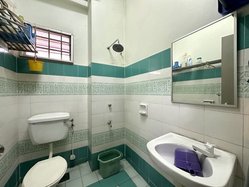 Rumah Teres 2 Tingkat untuk Dijual di Usj 9 (Subang Jaya) - Jenny Harjit - Bathroom - PropertyGuru.com.my