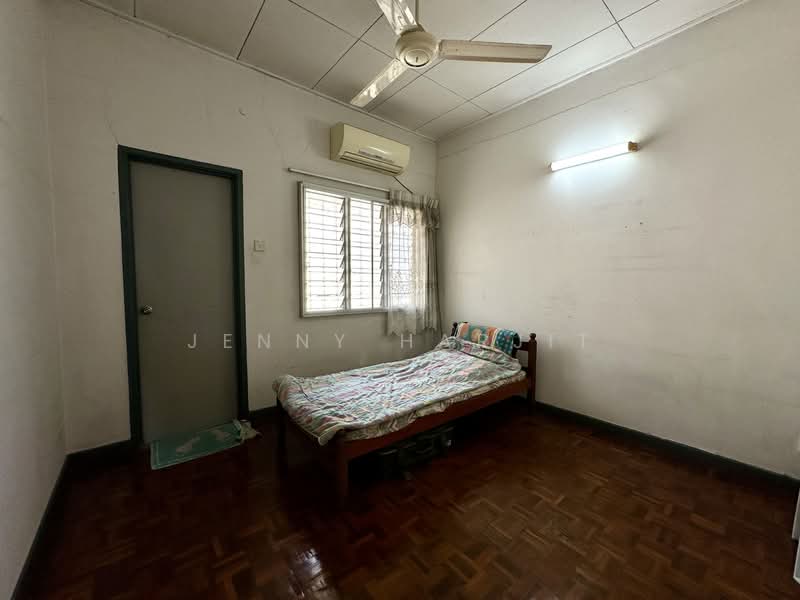 Rumah Teres 2 Tingkat untuk Dijual di Usj 9 (Subang Jaya) - Jenny Harjit - Bedroom - PropertyGuru.com.my
