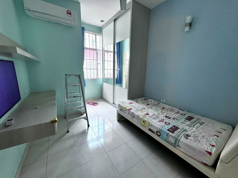 Rumah Teres 3 Tingkat untuk Dijual di Sungai Ara (Penang) - Chris Teoh - Bedroom - PropertyGuru.com.my