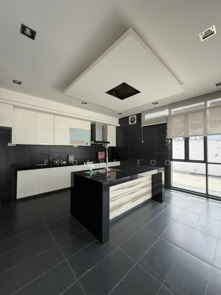 Rumah Banglo untuk Dijual di Taman Suria (Johor Bahru) - Phoebe Foo - Kitchen - PropertyGuru.com.my