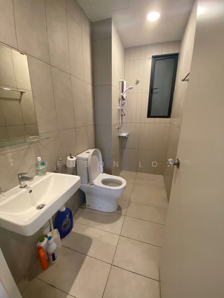 Service Residence for Rent at Kenwingston Avenue - Jenson Low - Bathroom - PropertyGuru.com.my