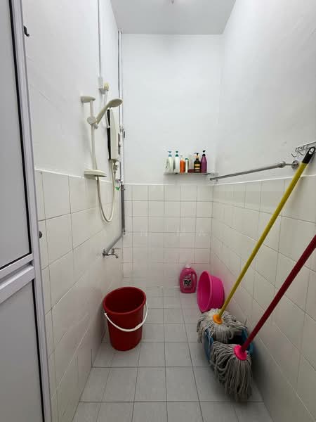 Rumah Berkembar untuk Disewa di Taman Iskandar (Johor Bahru) - Yen Ma - Bathroom - PropertyGuru.com.my