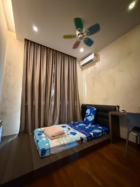 Servis Apartment untuk Dijual di Crescent Bay Suites (Teluk Bayu) - Jennifer Ng - Bedroom - PropertyGuru.com.my