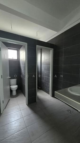 Factory for Rent in Batu Caves (Selangor) - Oscar Tan - Bathroom - PropertyGuru.com.my