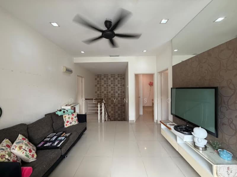 Rumah Teres 2 Tingkat untuk Dijual di Taman Cheras Vista (Cheras) - Jocelyn Soo - Living Room - PropertyGuru.com.my