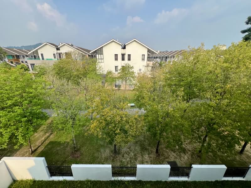 3-storey Terraced House for Sale in Lake Fields (Sungai Besi) - Jesnin Kee - Room View - PropertyGuru.com.my