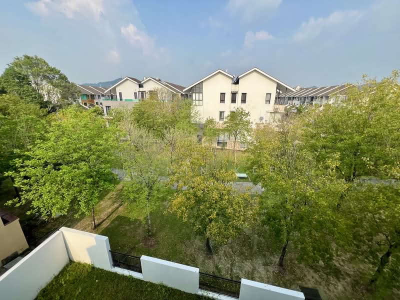 3-storey Terraced House for Sale in Lake Fields (Sungai Besi) - Jesnin Kee - Room View - PropertyGuru.com.my