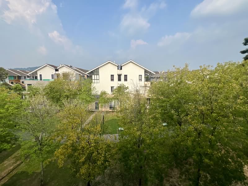 3-storey Terraced House for Sale in Lake Fields (Sungai Besi) - Jesnin Kee - Room View - PropertyGuru.com.my