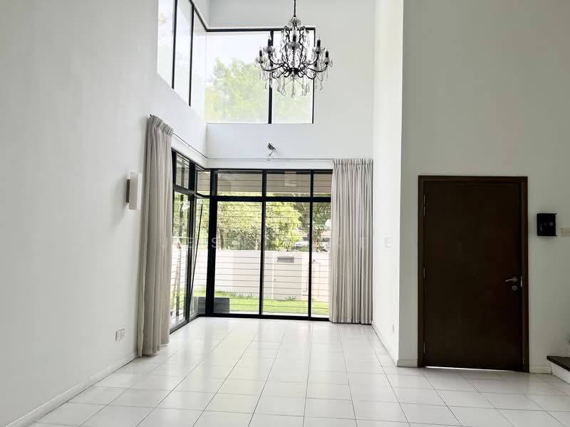 3-storey Terraced House for Sale in Lake Fields (Sungai Besi) - Jesnin Kee - Living Room - PropertyGuru.com.my