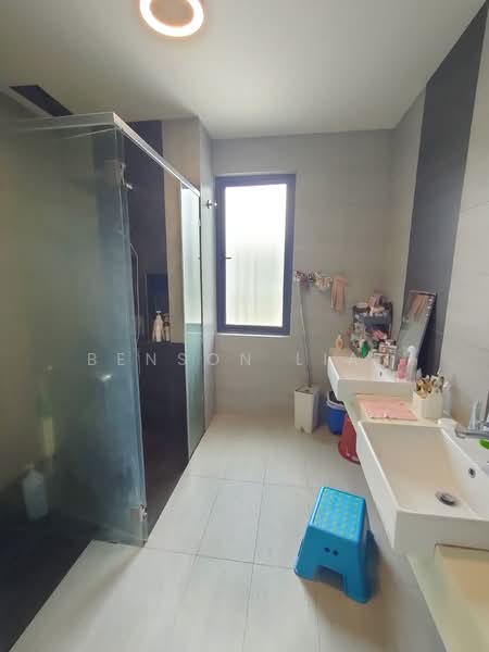 Semi-Detached House for Sale in Sungai Buloh (Selangor) - Benson Lian - Bathroom - PropertyGuru.com.my
