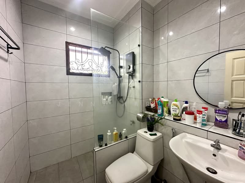 2-storey Terraced House for Sale in Usj 9 (Subang Jaya) - Jenny Harjit - Bathroom - PropertyGuru.com.my