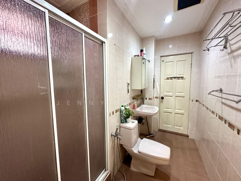 2-storey Terraced House for Sale in Usj 9 (Subang Jaya) - Jenny Harjit - Bathroom - PropertyGuru.com.my