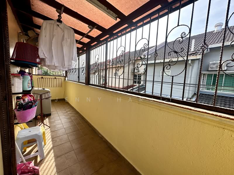 2-storey Terraced House for Sale in Usj 9 (Subang Jaya) - Jenny Harjit - Balcony - PropertyGuru.com.my