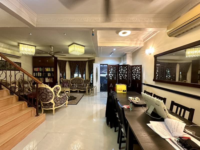 2-storey Terraced House for Sale in Usj 9 (Subang Jaya) - Jenny Harjit - Living Room - PropertyGuru.com.my