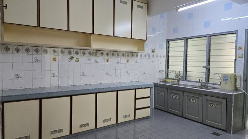 2-storey Terraced House for Sale in Taman Sri Bintang (Kepong) - Jasemin Chia - Kitchen - PropertyGuru.com.my