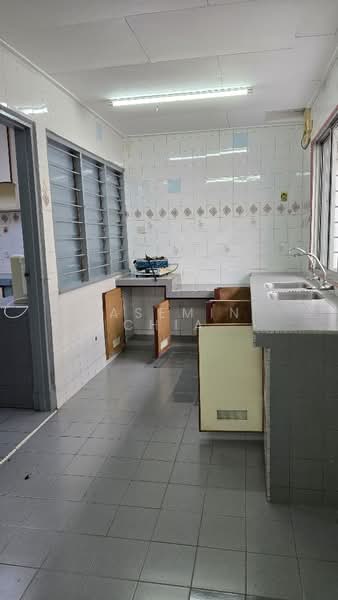 2-storey Terraced House for Sale in Taman Sri Bintang (Kepong) - Jasemin Chia - Kitchen - PropertyGuru.com.my