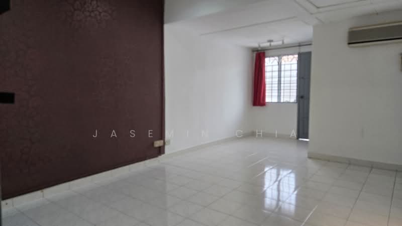 2-storey Terraced House for Sale in Taman Sri Bintang (Kepong) - Jasemin Chia - Living Room - PropertyGuru.com.my