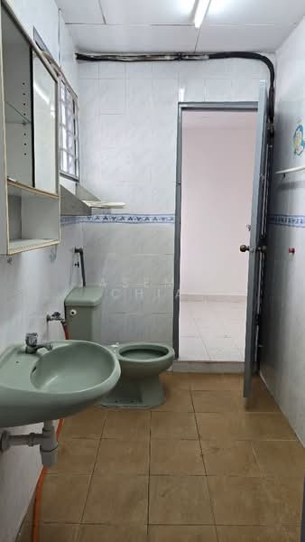 2-storey Terraced House for Sale in Taman Sri Bintang (Kepong) - Jasemin Chia - Bathroom - PropertyGuru.com.my