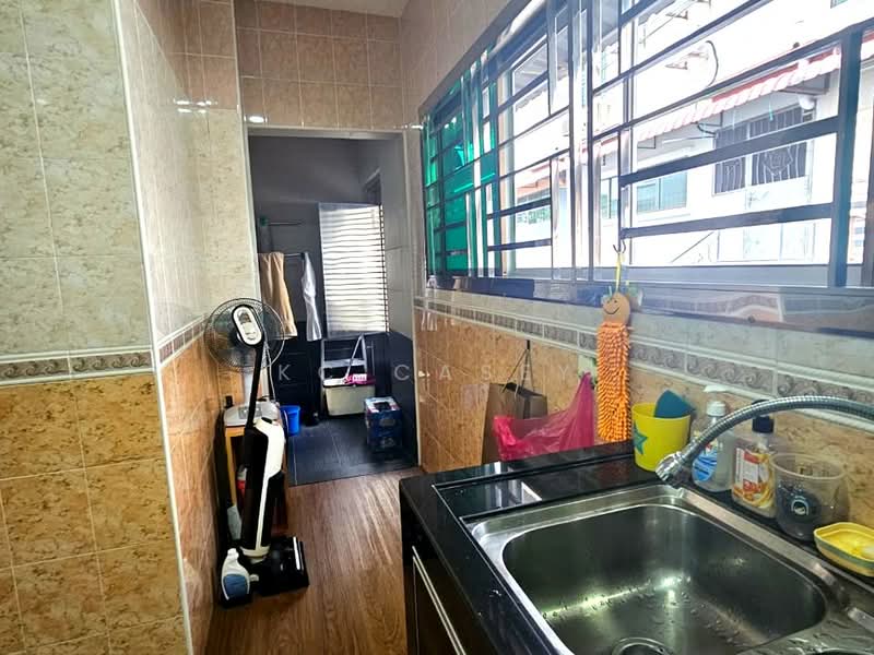 2.5-storey Terraced House for Sale in Taman Desa Cemerlang (Ulu Tiram) - KC Casey - inner yard - PropertyGuru.com.my