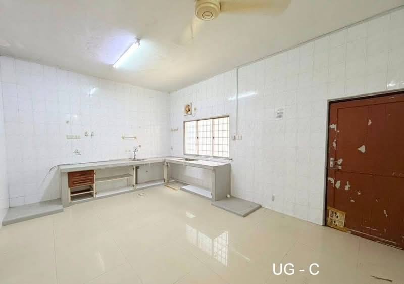 Rumah Teres 2 Tingkat untuk Dijual di Klang (Selangor) - Ethan Chua - Kitchen - PropertyGuru.com.my