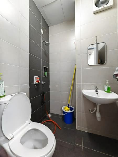Rumah Teres untuk Disewa di Skudai (Johor) - Janlly Jong - Bathroom - PropertyGuru.com.my