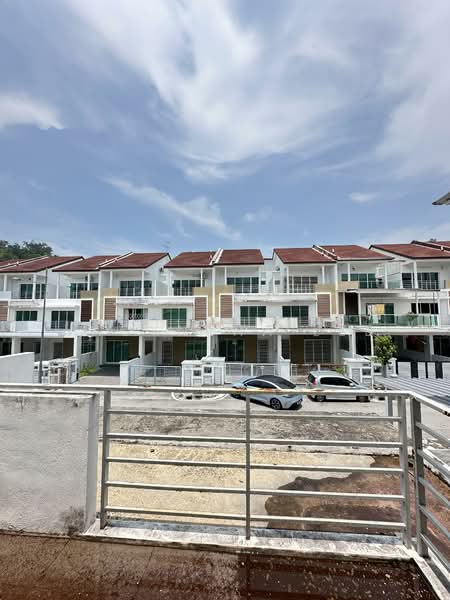 3-storey Terraced House for Sale in Sunway Cassia (Batu Maung) - Jacyntha Lee - PropertyGuru.com.my