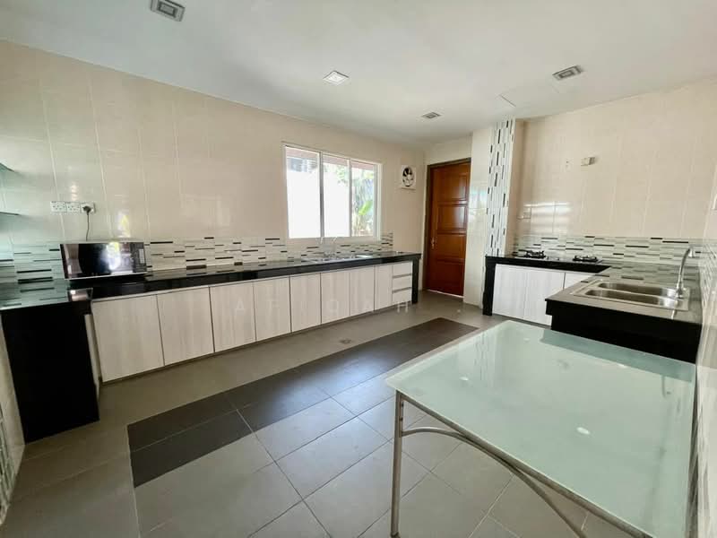 Bungalow for Rent in Petaling Jaya (Selangor) - Afiqah . - Kitchen - PropertyGuru.com.my