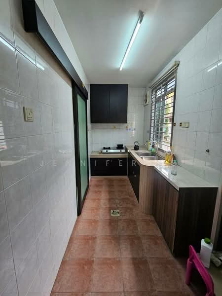 Rumah Teres 2 Tingkat untuk Dijual di Taman Mutiara Rini (Skudai) - Jennifer Ng - Kitchen - PropertyGuru.com.my