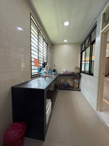 Rumah Kluster untuk Dijual di Taman Skudai Indah (Skudai) - Kenny Heng - Kitchen - PropertyGuru.com.my