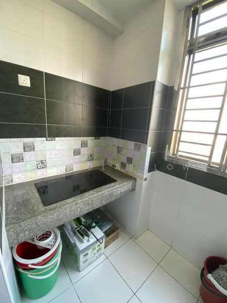 Service Residence for Rent at D'Inspire Residence (Inspira Bestari) - Nicholas Low - Kitchen - PropertyGuru.com.my