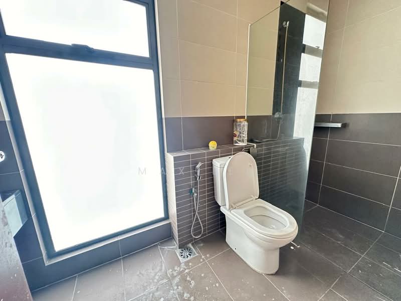 Semi-Detached House for Sale in Bandar Sungai Long (Selangor) - Max Lee - Bathroom - PropertyGuru.com.my
