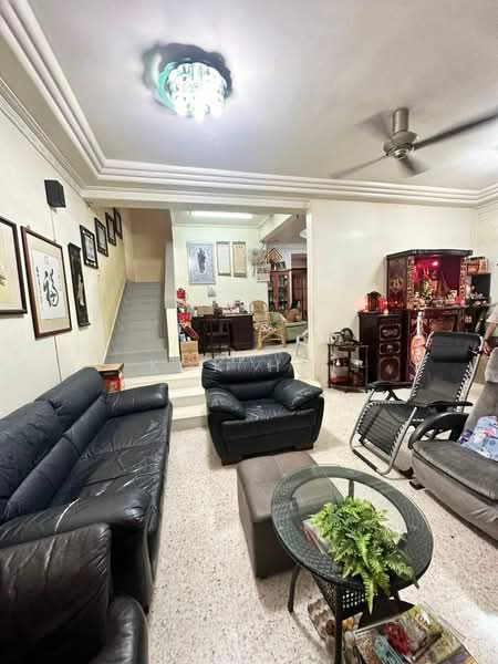 2-storey Terraced House for Sale in Taman Pelangi (Johor Bahru) - Kok Hui - Living Room - PropertyGuru.com.my