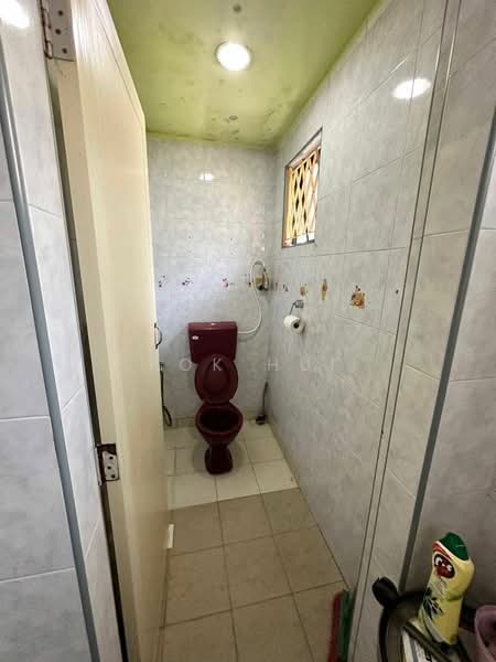 2-storey Terraced House for Sale in Taman Pelangi (Johor Bahru) - Kok Hui - Bathroom - PropertyGuru.com.my